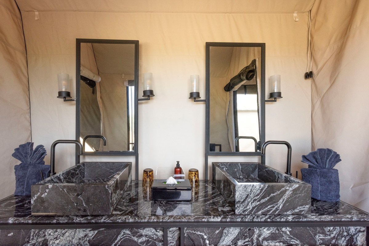 Gomoti Private Botswana - Luxury Tent
