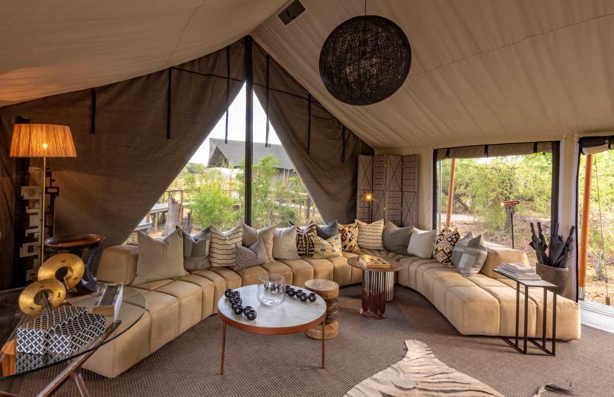 Gomoti Private Botswana - Main Camp Lounge