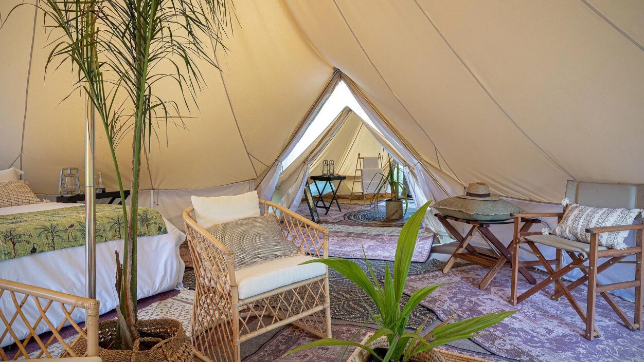 Feline Fields Vintage Camp Luxury Tent Lounge