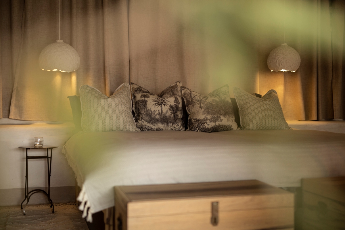 Moela Safari Lodge Bedroom Lights