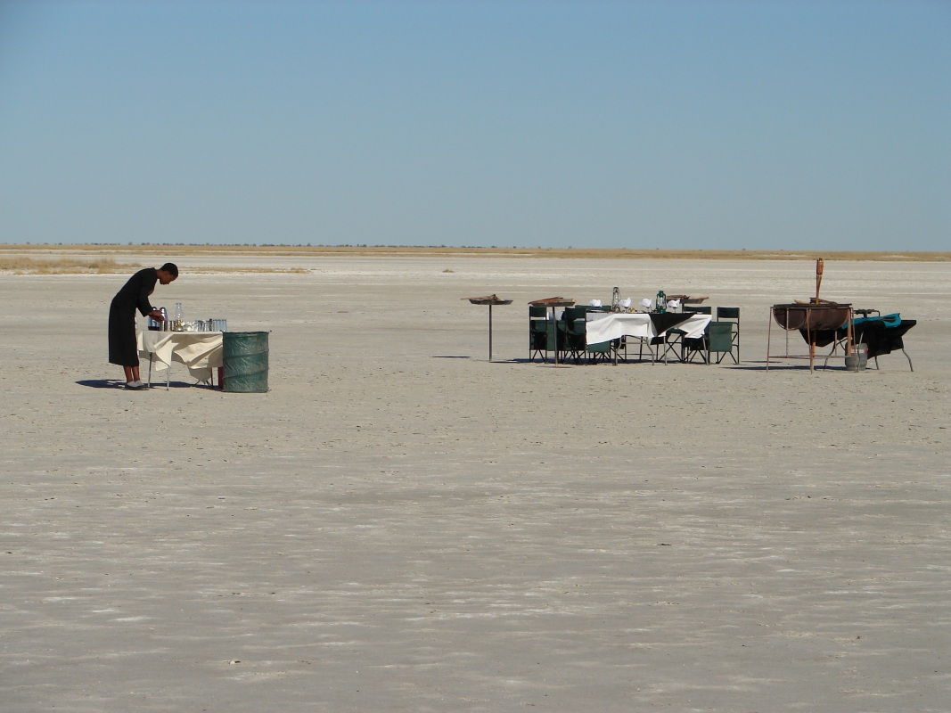 Moela Safari Lodge Drinks in Makgadikgadi Pans