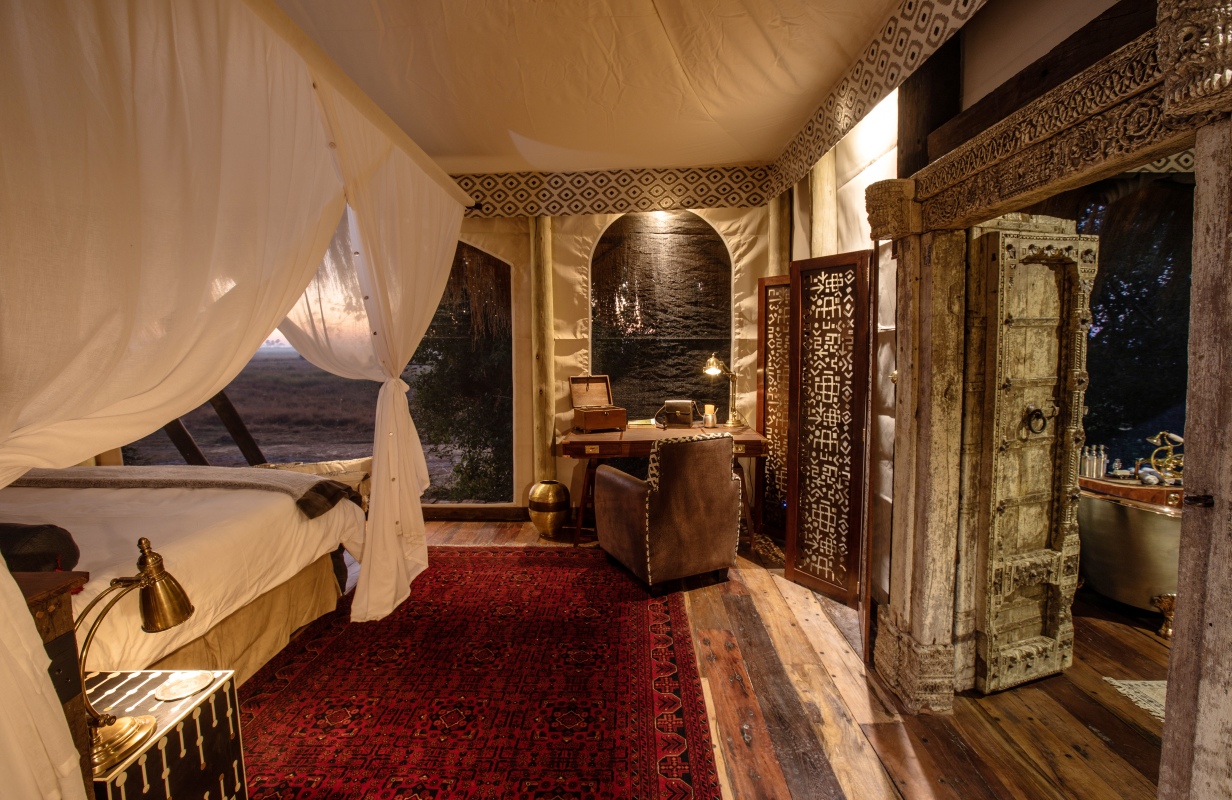 Selinda Camp - Bedroom and Bathroom