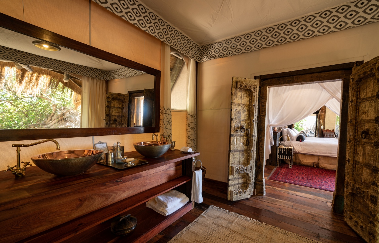 Selinda Camp - Bedroom and Bathroom