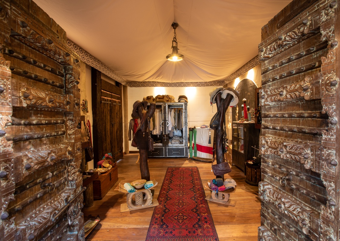 Selinda Camp - Main Camp Curio Shop