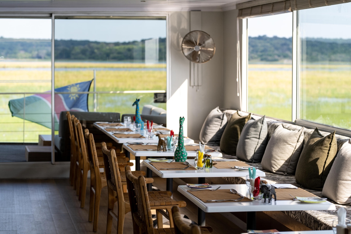 Zambezi Queen Dining Tables