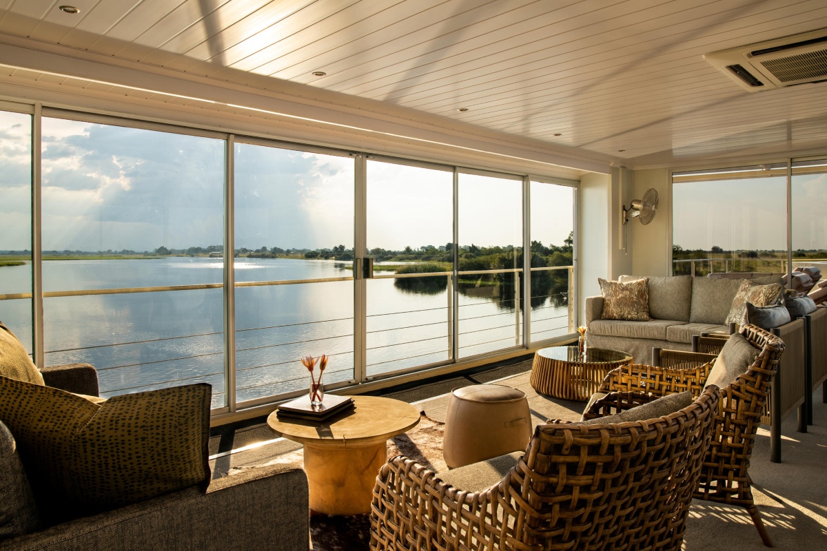 Zambezi Queen Lounge