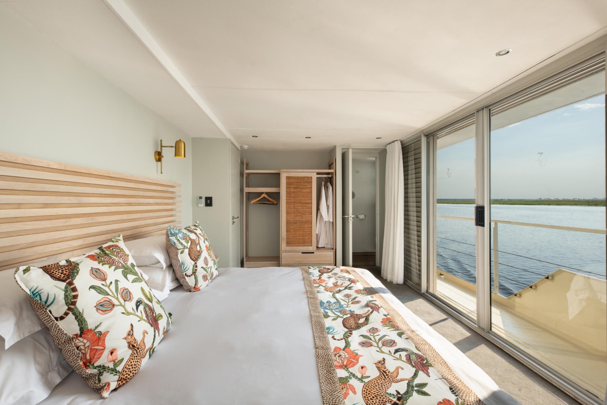 Zambezi Queen Luxury Suite view