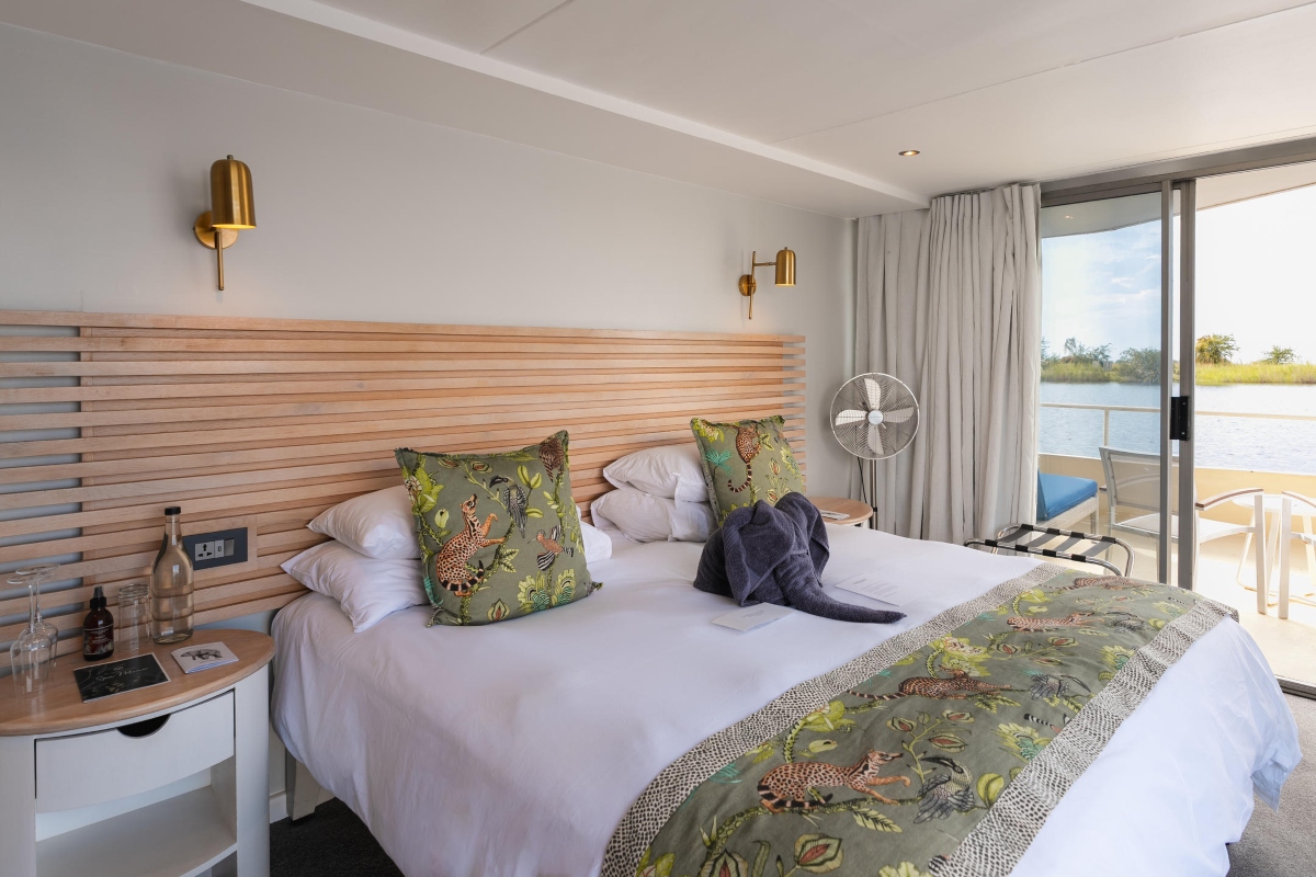Zambezi Queen Luxury Suite