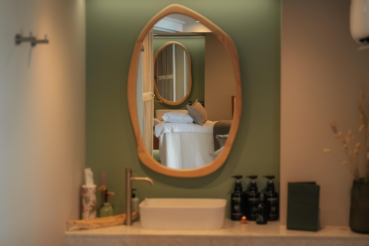 Zambezi Queen Spa Mirror