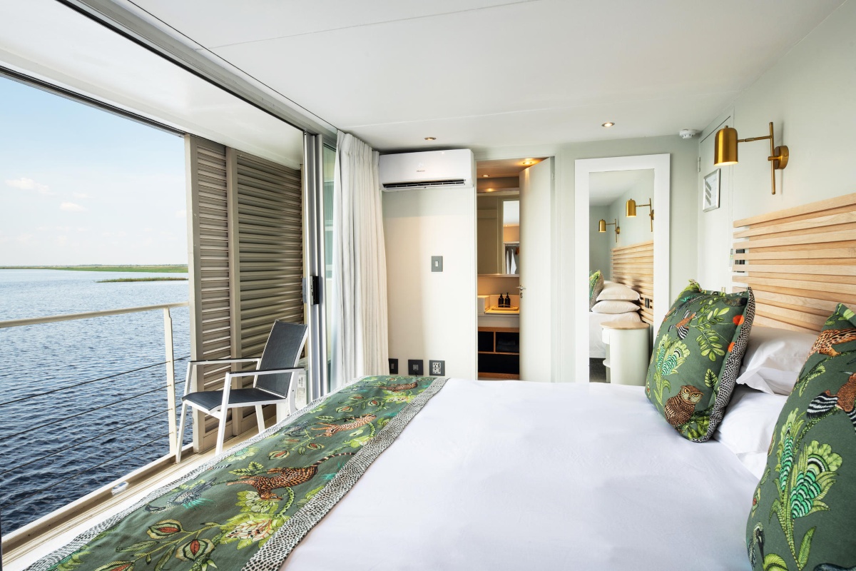 Zambezi Queen interior