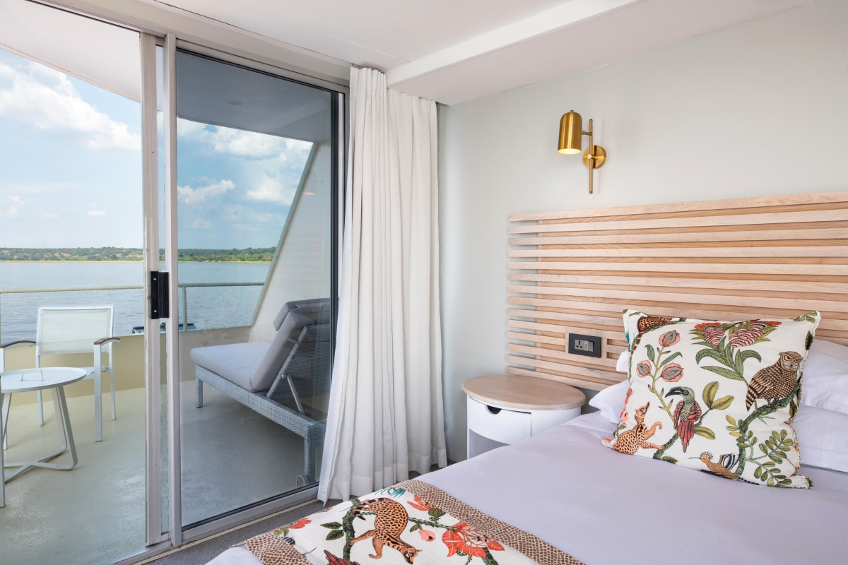 Zambezi Queenn Luxury Suite Balcony