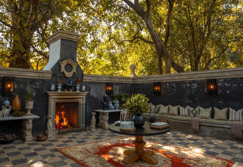 Fairlawns Boutique Hotel & Spa outside
